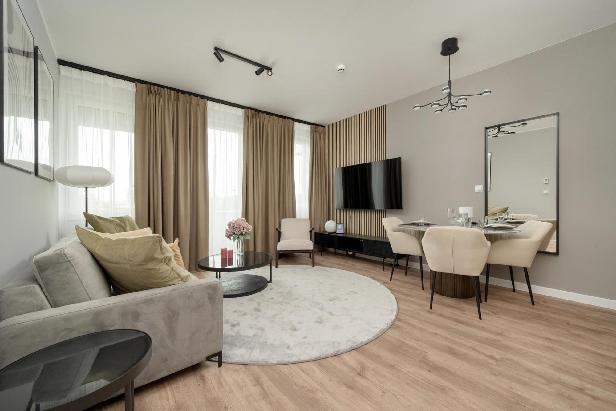 Apartamenty Zwycieska Z Klimatyzacja, Free Garage Wroclaw By Noclegi Renters Exterior photo