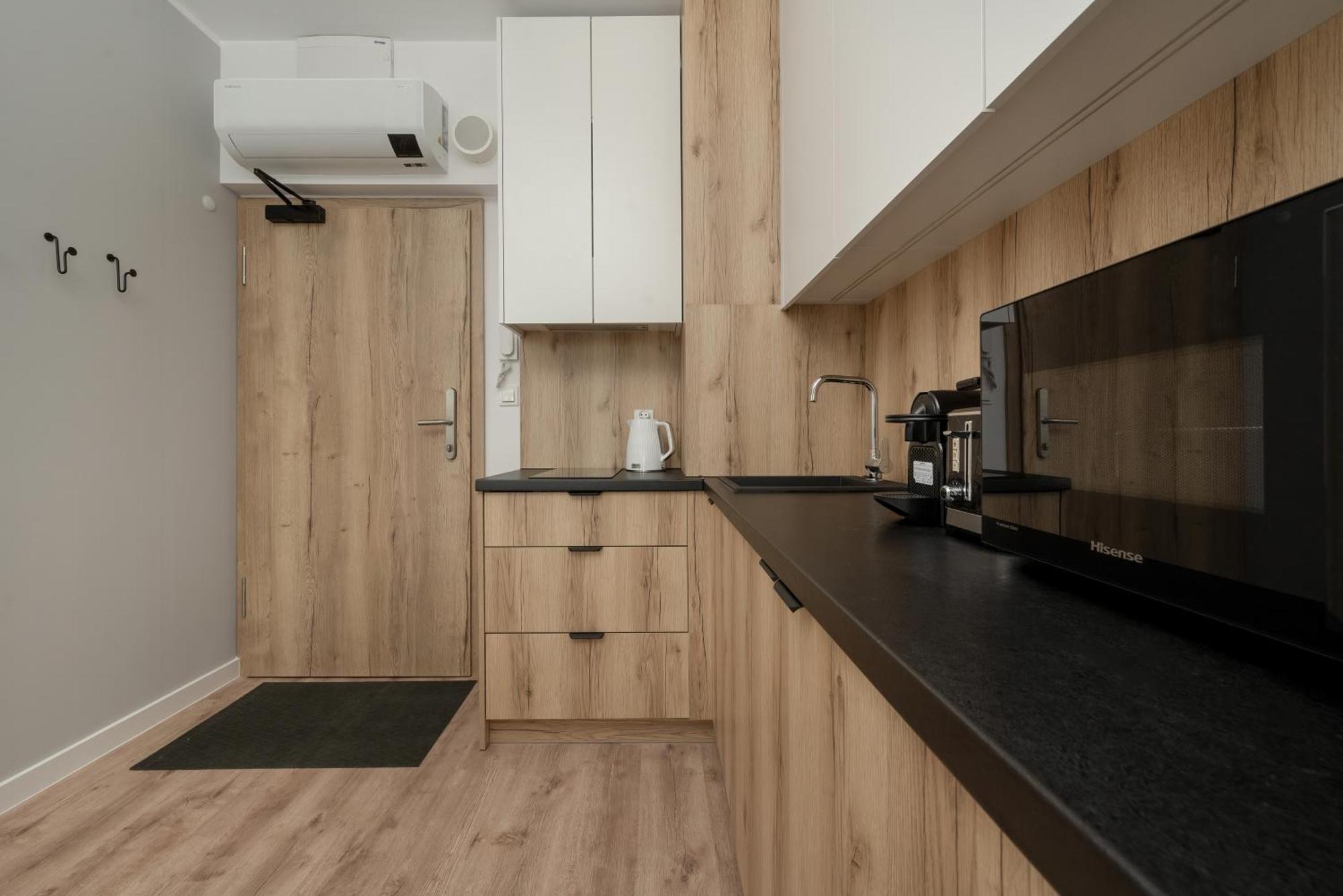 Apartamenty Zwycieska Z Klimatyzacja, Free Garage Wroclaw By Noclegi Renters Exterior photo